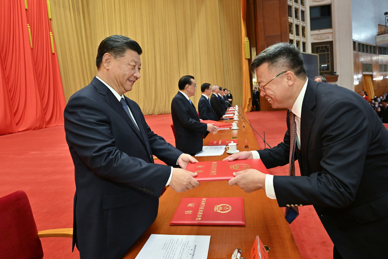 习近平出席国家科学手艺奖励大会并为最高奖获得者等颁奖 -  mg不朽情缘