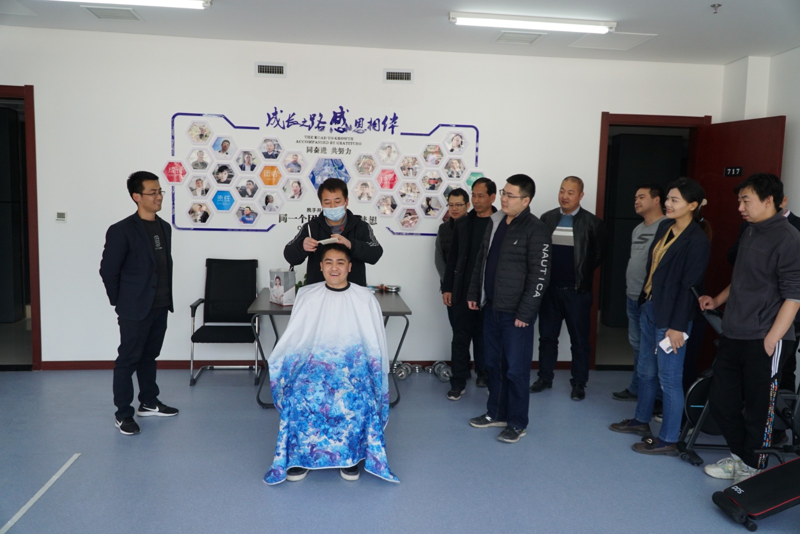 铜川分公司开展“送温暖”一线职工关爱运动 -  mg不朽情缘