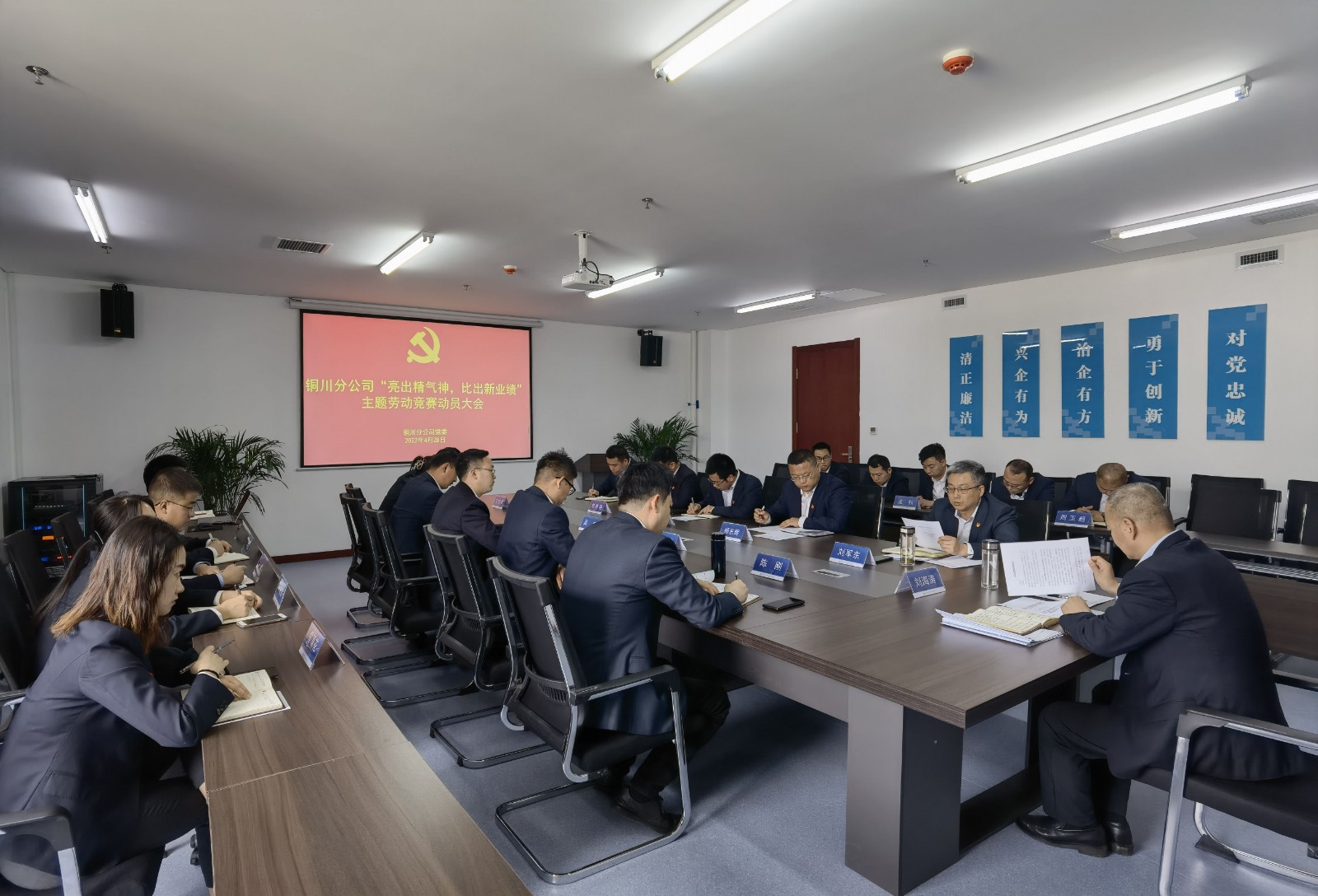 运动照片.jpg