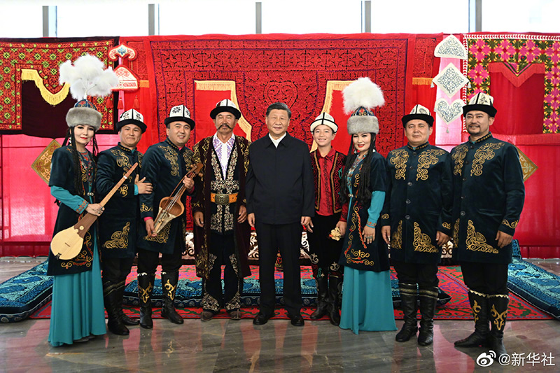 习近平在新疆乌鲁木齐市考察调研 -  mg不朽情缘