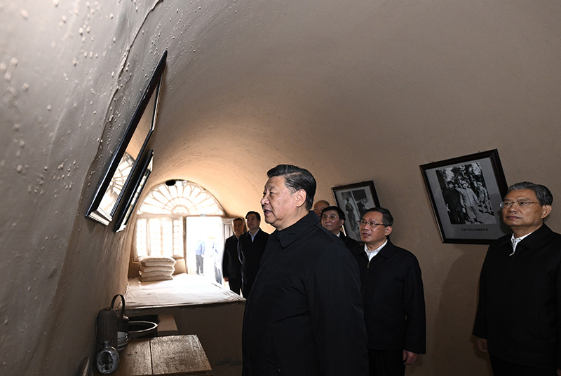 习近平瞻仰延安革命纪念地：弘扬伟大建党精神和延安精神 为实现党的二十大提出的目的使命而团结斗争 -  mg不朽情缘