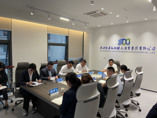 王先生讲党课.png